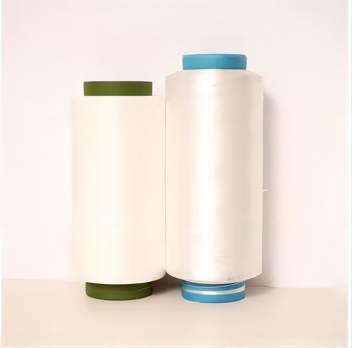 C% Polyester ATY tinctum 40D/48F pro materia sparguntur